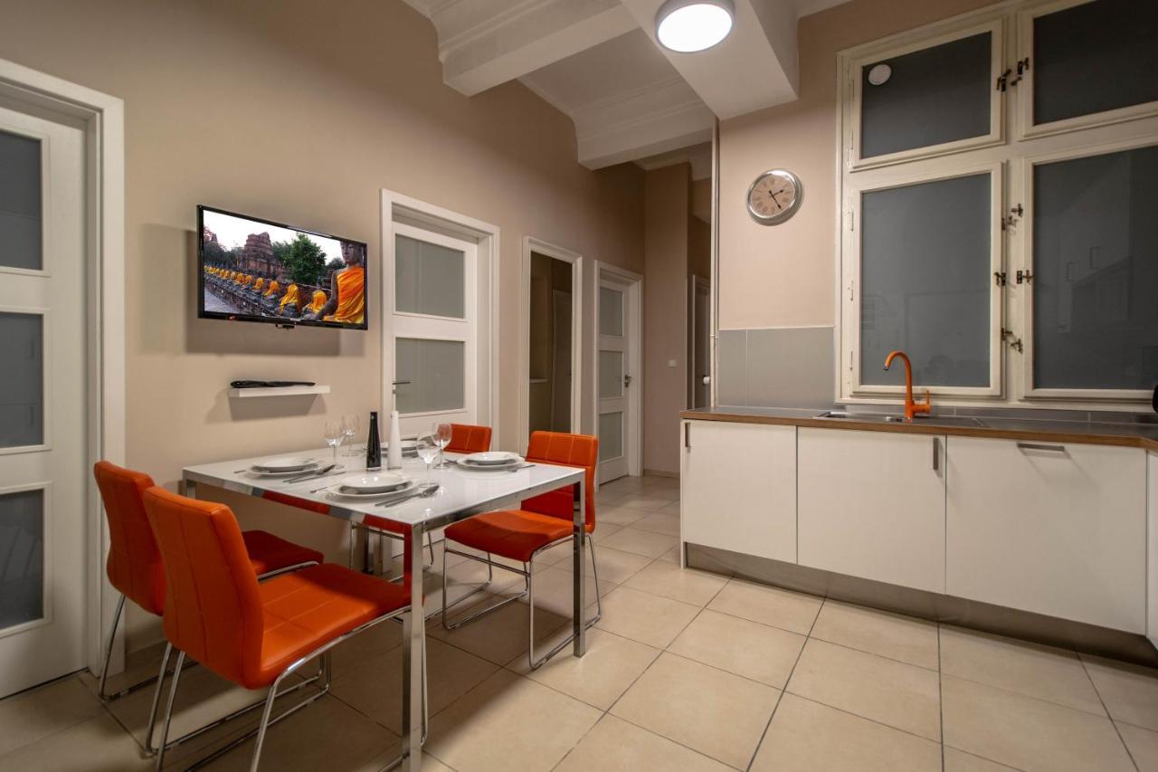 Design Apartment By Ruterra Прага Экстерьер фото