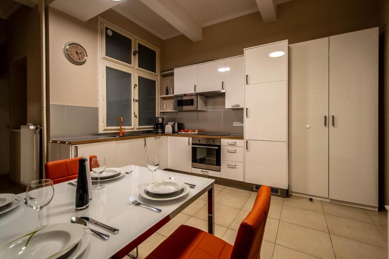 Design Apartment By Ruterra Прага Экстерьер фото