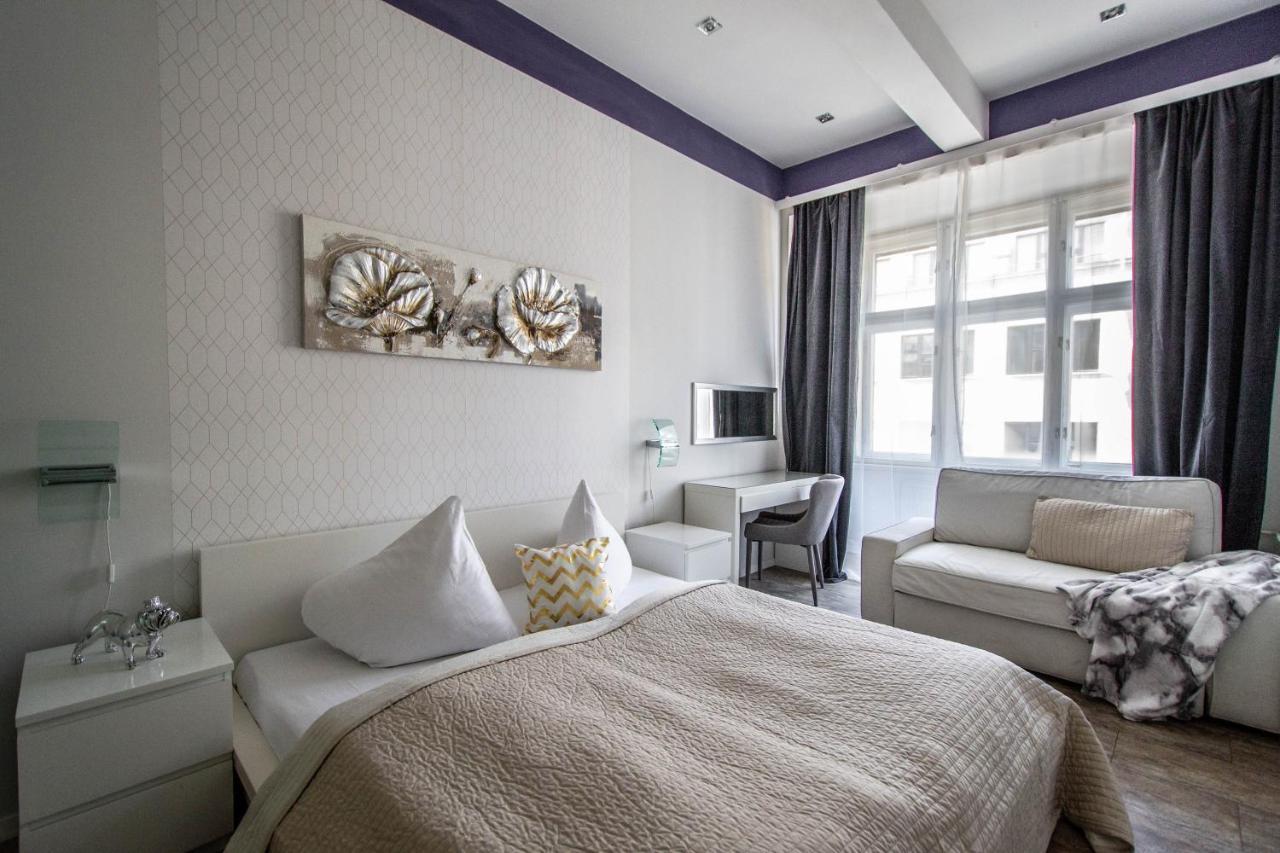 Design Apartment By Ruterra Прага Экстерьер фото
